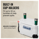 Cava 62 QT con ruedas Coleman 316 Series™ Blanca