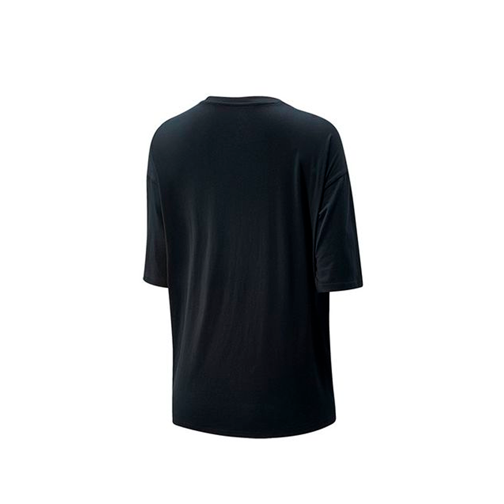 Camiseta de Mujer New Balance Essentials Oversized Negro