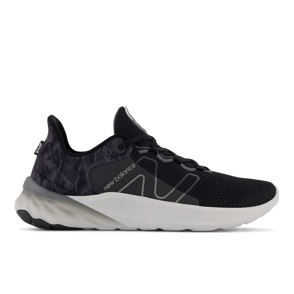 Zapato de hombre New Balance Fresh Foam Roav v2 Negro/Blanco
