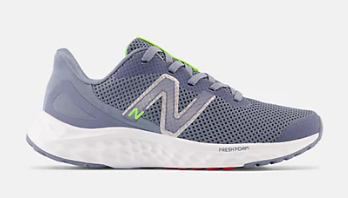 Zapato de Niño New Balance Fresh Foam Arishi V4 Gris/Blanco (Bulto x 12 pares)